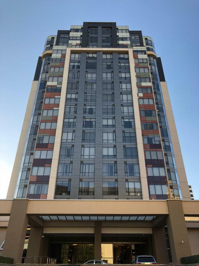 Sandton Skye Suites Йоханнесбург Экстерьер фото